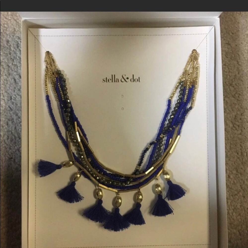 Necklace - Picture 4 of 4